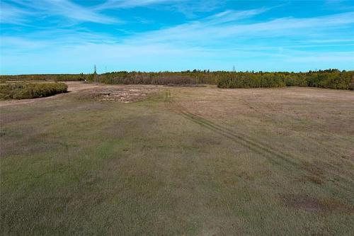 42008 94 North Rd, Gull Lake, MB 