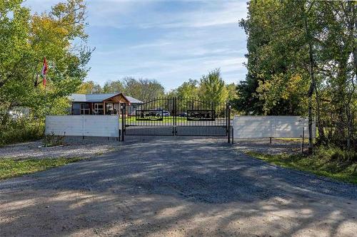 42008 94 North Rd, Gull Lake, MB 