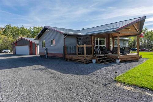 42008 94 North Rd, Gull Lake, MB 