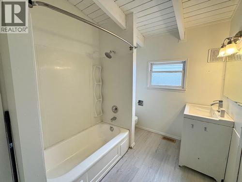 1776 Orme Street, Merritt, BC - Indoor Photo Showing Bathroom