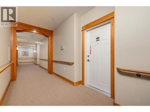 9100 Mackie Drive Unit# 212, Coldstream, BC - Indoor Photo Showing Other Room