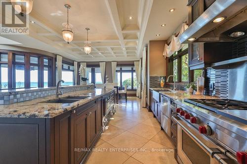 1500 Watersedge Road, Mississauga, ON - Indoor Photo Showing Kitchen With Double Sink With Upgraded Kitchen