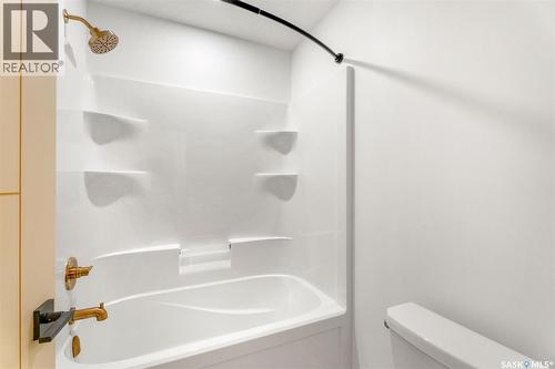 624 11Th Street, Humboldt, SK - Indoor Photo Showing Bathroom