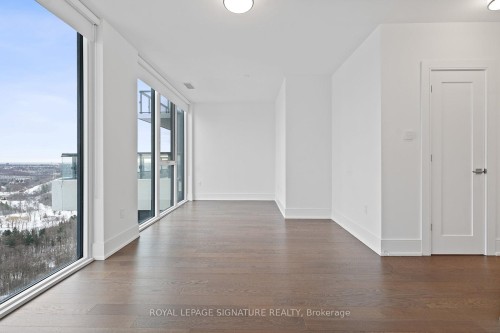 2507-30 Inn On The Park Drive, Toronto, ON - Indoor Photo Showing Other Room