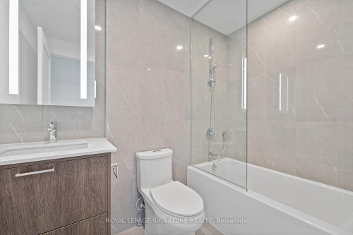 2507-30 Inn On The Park Drive, Toronto, ON - Indoor Photo Showing Bathroom