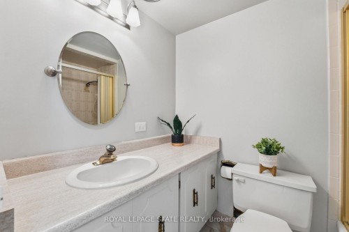 1103-1968 Main Street W, Hamilton, ON - Indoor Photo Showing Bathroom