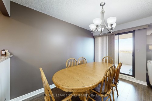 1002-432 Main Street, Hamilton, ON - Indoor Photo Showing Dining Room