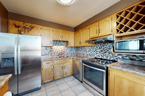 1002-432 Main Street, Hamilton, ON - Indoor Photo Showing Kitchen