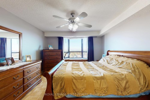 1002-432 Main Street, Hamilton, ON - Indoor Photo Showing Bedroom
