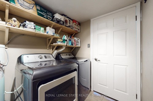 1002-432 Main Street, Hamilton, ON - Indoor Photo Showing Laundry Room
