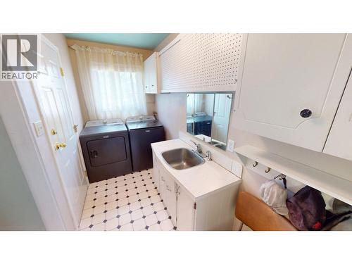 339 Birch Street, Chase, BC - Indoor Photo Showing Kitchen