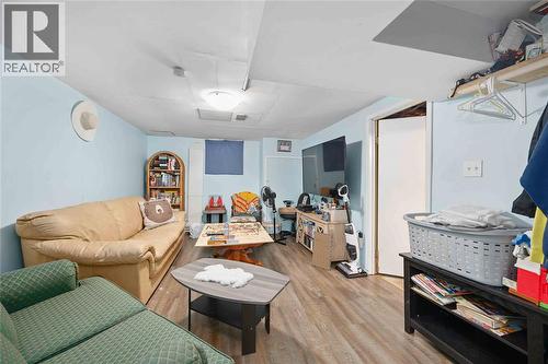 141 Bedford Crescent, Sarnia, ON - Indoor Photo Showing Living Room