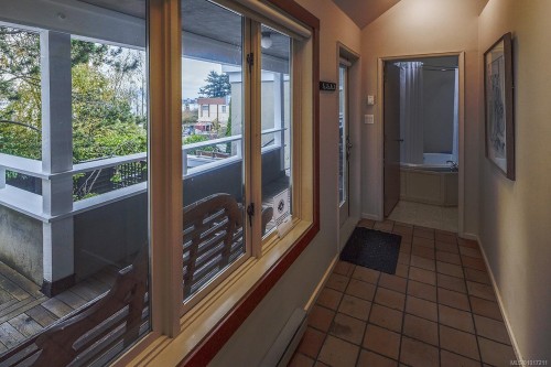 213 Mary St, Victoria, BC - Indoor Photo Showing Other Room