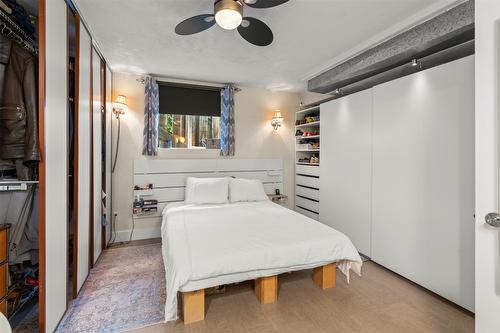 230 6 Street, Salmon Arm, BC - Indoor Photo Showing Bedroom