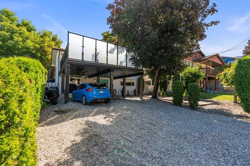 230 6 Street, Salmon Arm, BC - Outdoor