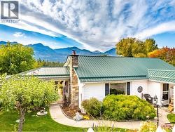 1529 Russel Avenue  Riondel, BC V0B 2B0