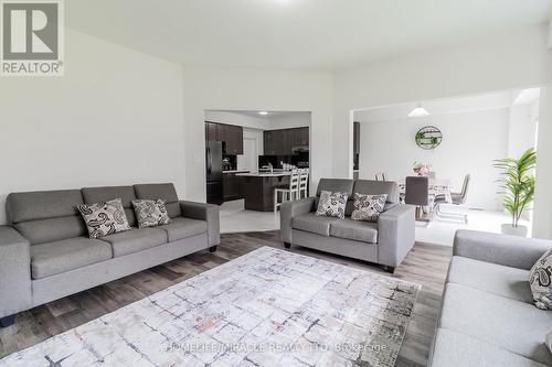 75 Hitchman Street, Brant, ON - Indoor Photo Showing Living Room