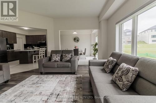 75 Hitchman Street, Brant, ON - Indoor Photo Showing Living Room