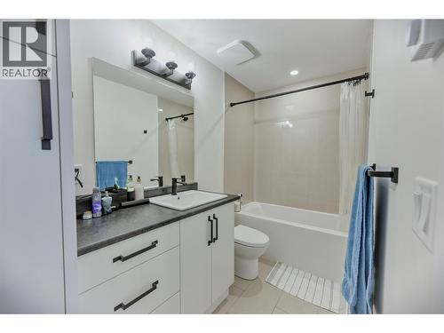 8000 Vedette Drive Unit# 5, Osoyoos, BC - Indoor Photo Showing Bathroom