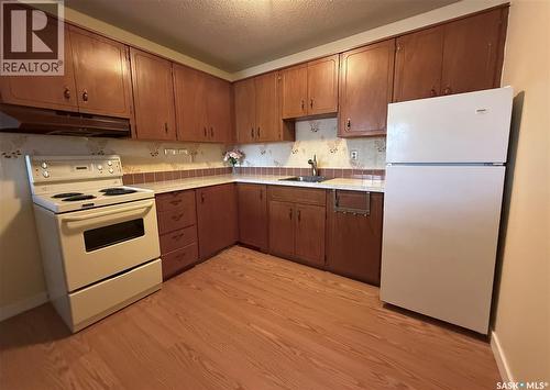 20 4505 Rae Street, Regina, SK - Indoor Photo Showing Kitchen