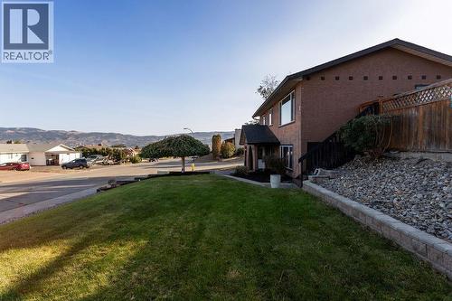 1595 Hillcrest Avenue, Kamloops, BC - Outdoor
