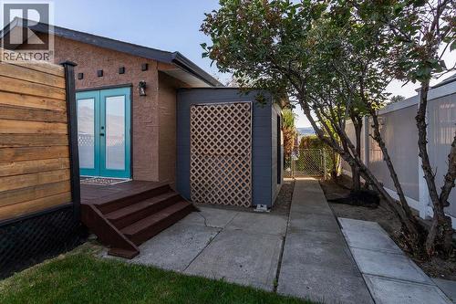1595 Hillcrest Avenue, Kamloops, BC - Outdoor With Deck Patio Veranda