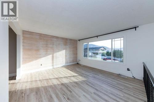 1595 Hillcrest Avenue, Kamloops, BC - Indoor Photo Showing Other Room