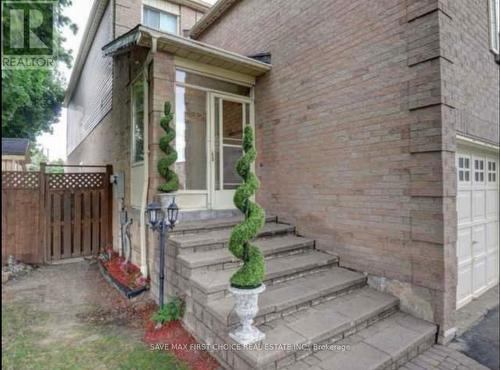 4362 Waterford Crescent, Mississauga, ON - Outdoor