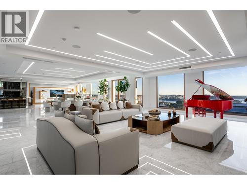 961 King Georges Way, West Vancouver, BC - Indoor