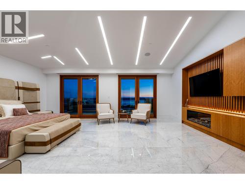 961 King Georges Way, West Vancouver, BC - Indoor