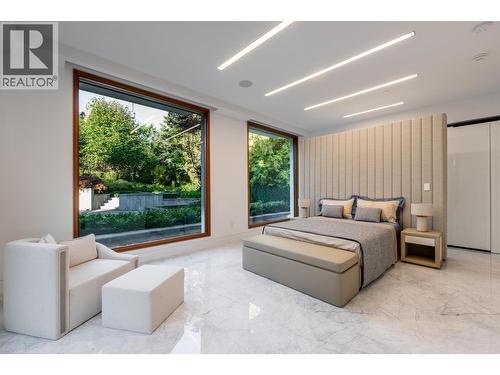 961 King Georges Way, West Vancouver, BC - Indoor Photo Showing Other Room