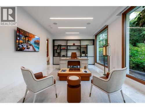 961 King Georges Way, West Vancouver, BC - Indoor Photo Showing Other Room