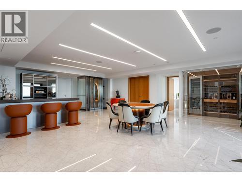 961 King Georges Way, West Vancouver, BC - Indoor Photo Showing Dining Room