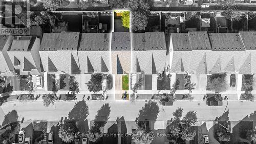 35 Amsterdam Cres, Guelph (Pineridge/Westminster Woods), ON - Outdoor With Deck Patio Veranda