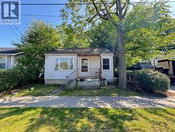 255 ELLIOTT  Windsor, ON N9A 3R7