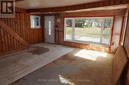 Large Living Room Space - 212 Lincoln Road W, Fort Erie (Crystal Beach), ON - Indoor Photo Showing Other Room