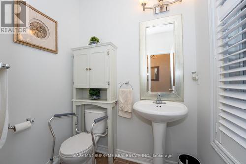 4 Ozark Court, Brampton, ON - Indoor Photo Showing Bathroom
