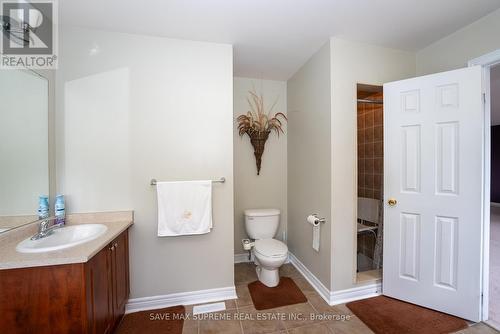 4 Ozark Court, Brampton, ON - Indoor Photo Showing Bathroom