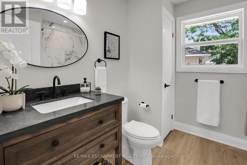 52 Valencourt Drive, Welland, ON - Indoor Photo Showing Bathroom