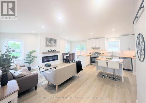 52 Valencourt Drive, Welland, ON - Indoor With Fireplace