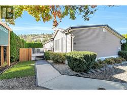 610 Katherine Road Unit# 53  Kelowna, BC V1Z 3G2