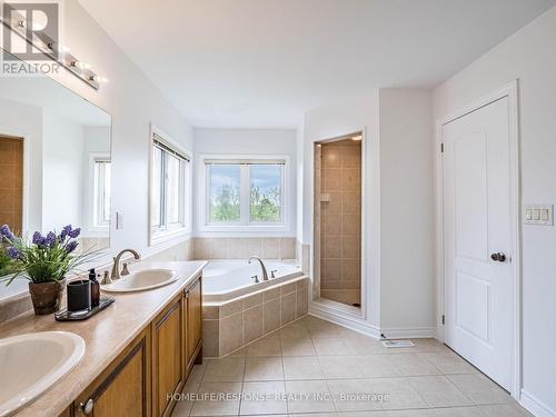 7272 Milano Court, Mississauga, ON - Indoor Photo Showing Bathroom