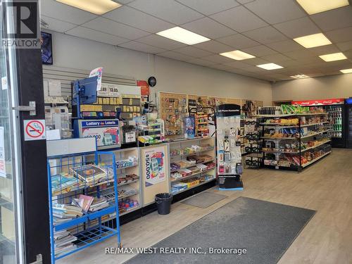 1990 Eglinton Avenue W, Toronto, ON 