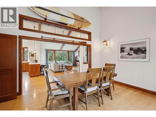 8028 Jackpine Road, Vernon, BC - Indoor Photo Showing Dining Room