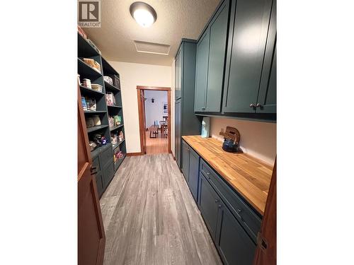 8028 Jackpine Road, Vernon, BC - Indoor