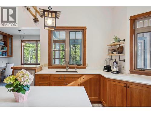 8028 Jackpine Road, Vernon, BC - Indoor