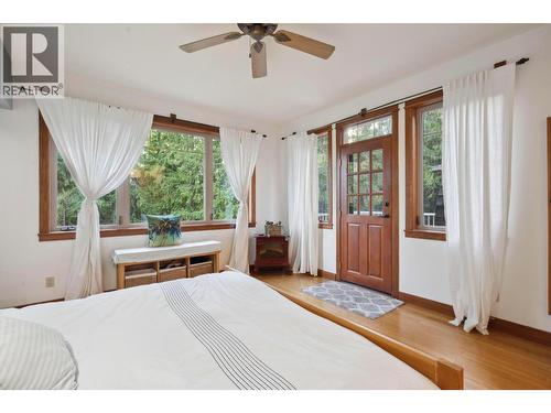8028 Jackpine Road, Vernon, BC - Indoor Photo Showing Bedroom
