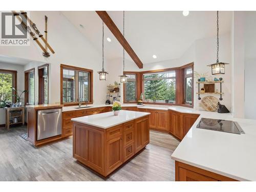 8028 Jackpine Road, Vernon, BC - Indoor Photo Showing Kitchen