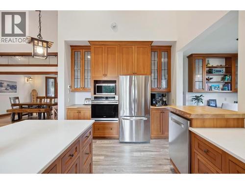 8028 Jackpine Road, Vernon, BC - Indoor Photo Showing Kitchen