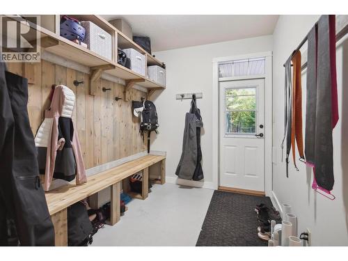 8028 Jackpine Road, Vernon, BC - Indoor